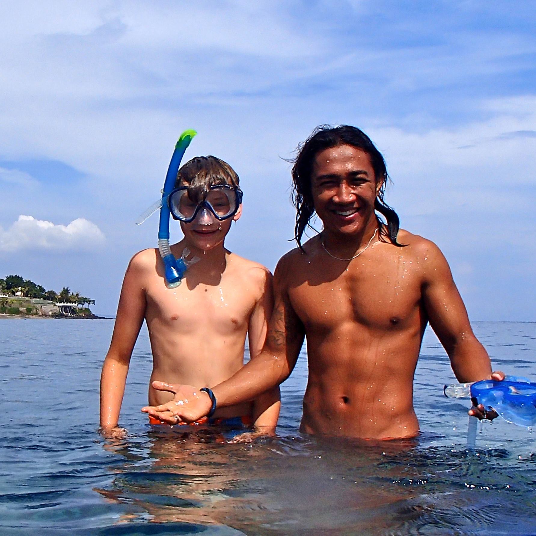 Gede guiding snorkelers